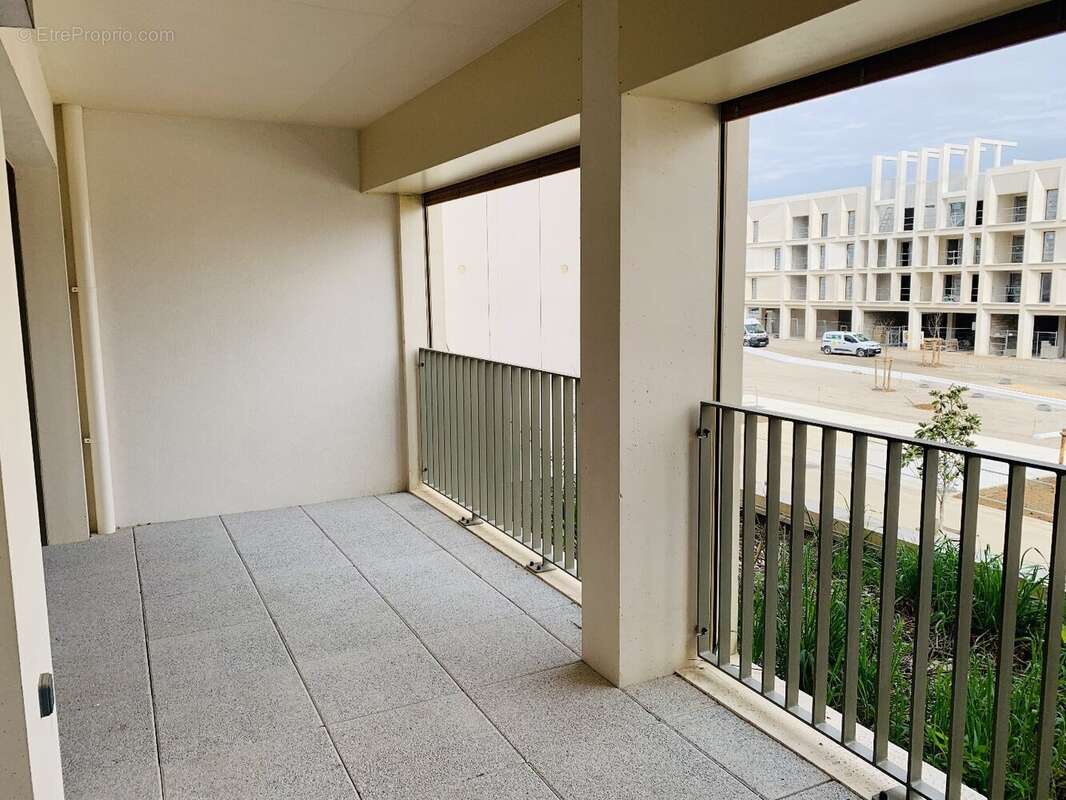 Appartement à MAUGUIO