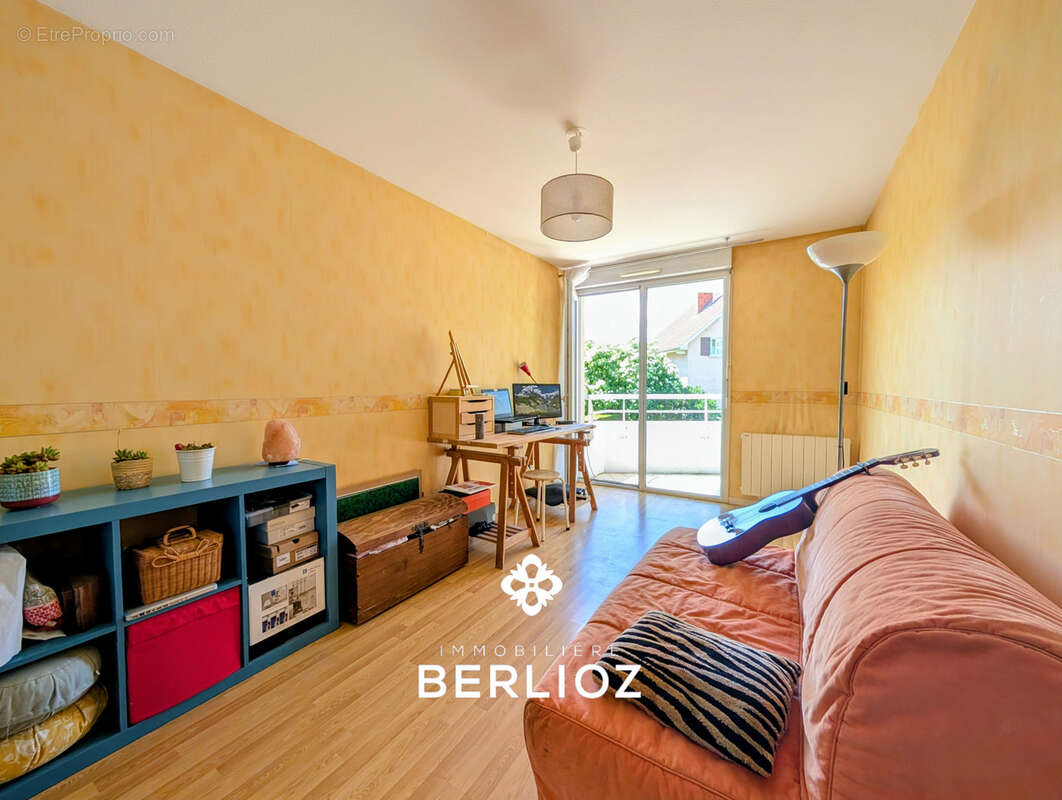 Appartement à SAINT-MARTIN-D'HERES
