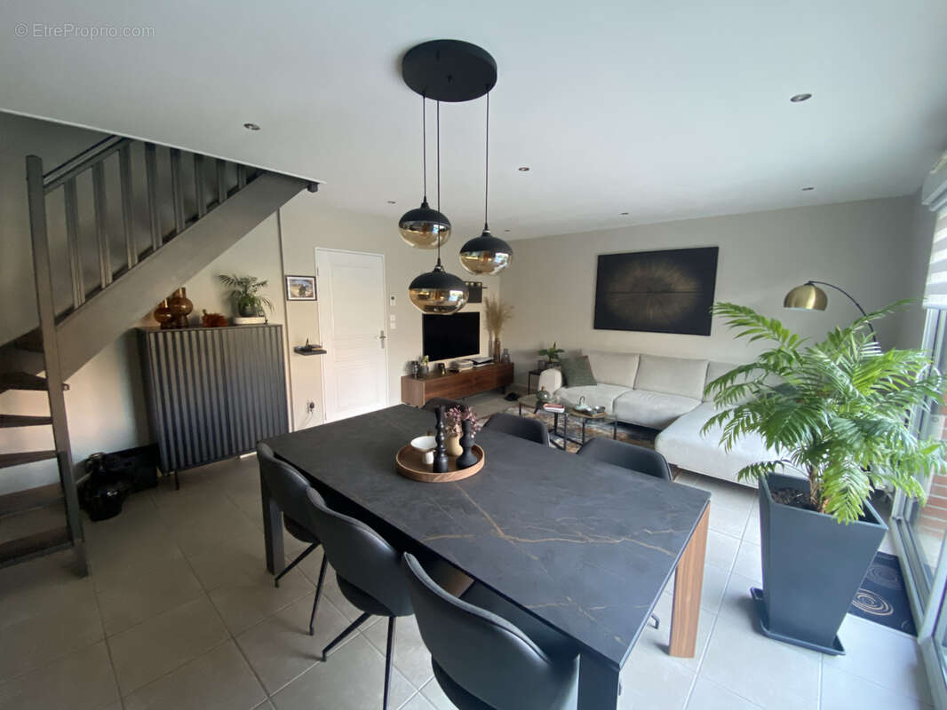 Maison à COURRIERES