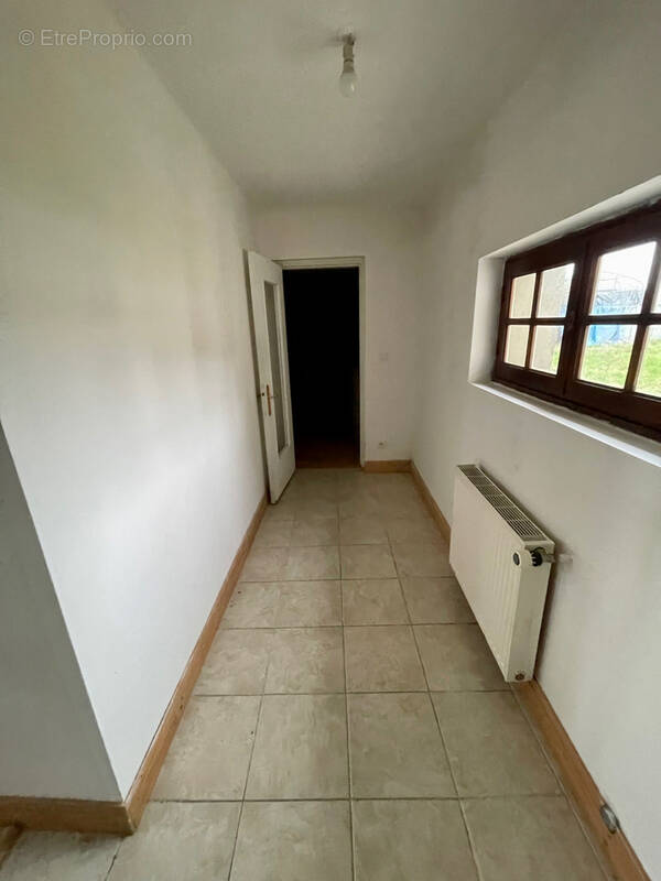 Maison à BERVILLE-LA-CAMPAGNE