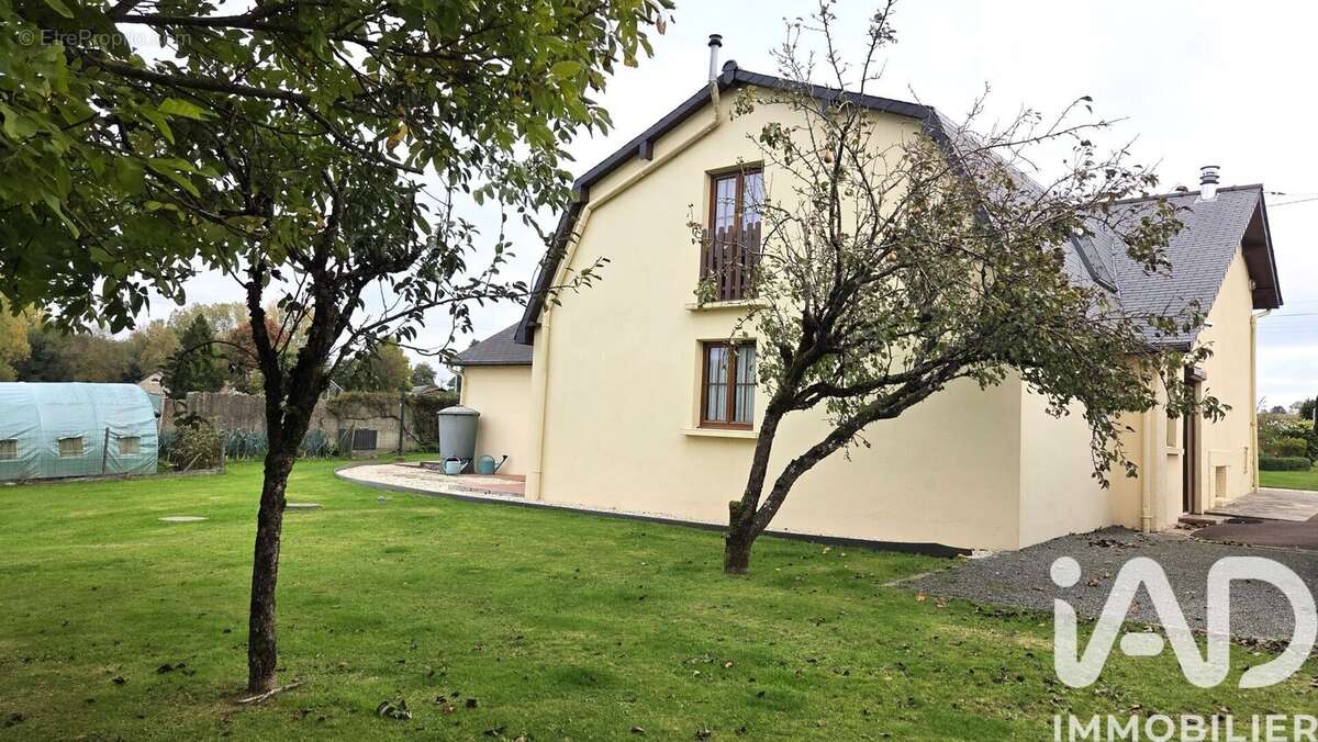 Maison 160 m² à Saint-Ellier-Du-Maine  - photo 5