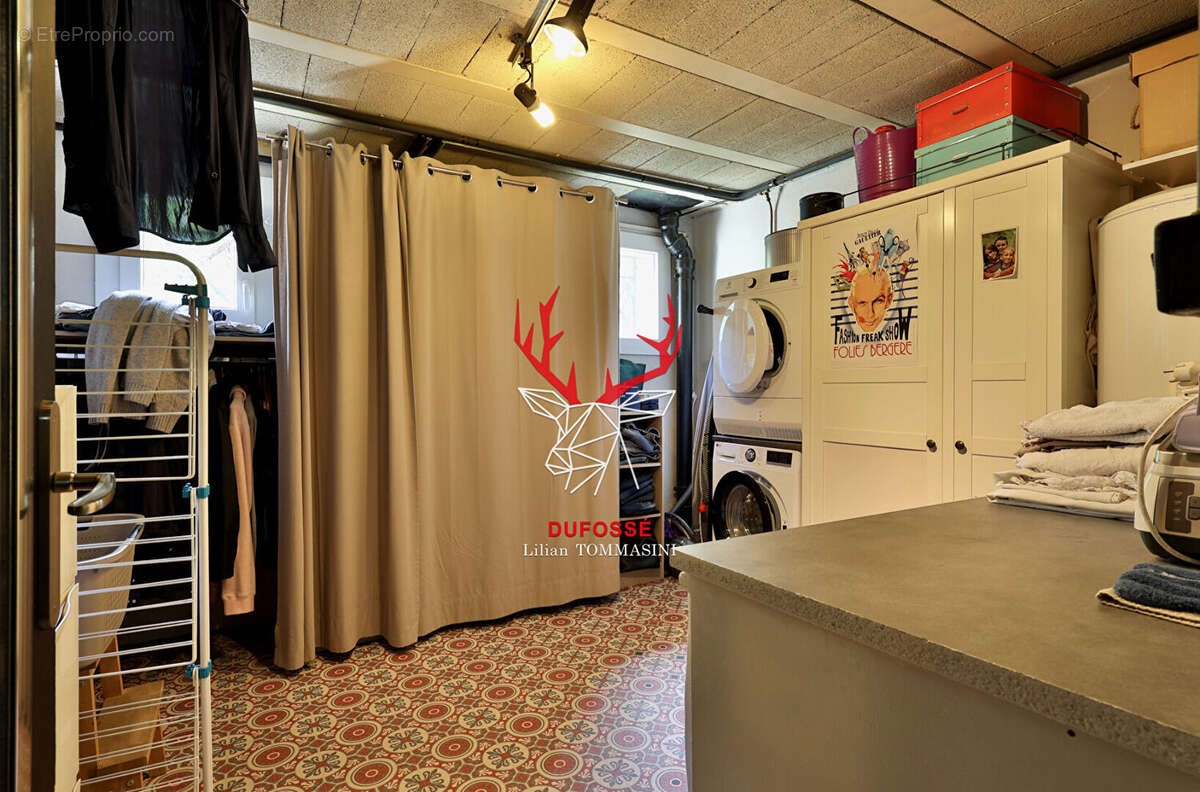 Maison à LA TOUR-DE-SALVAGNY