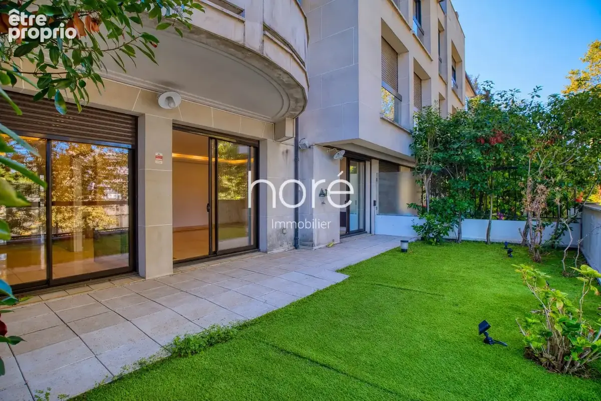 Appartement 8 pièces 232 m² à vendre à Neuilly-Sur-Seine (92200) - photo 3