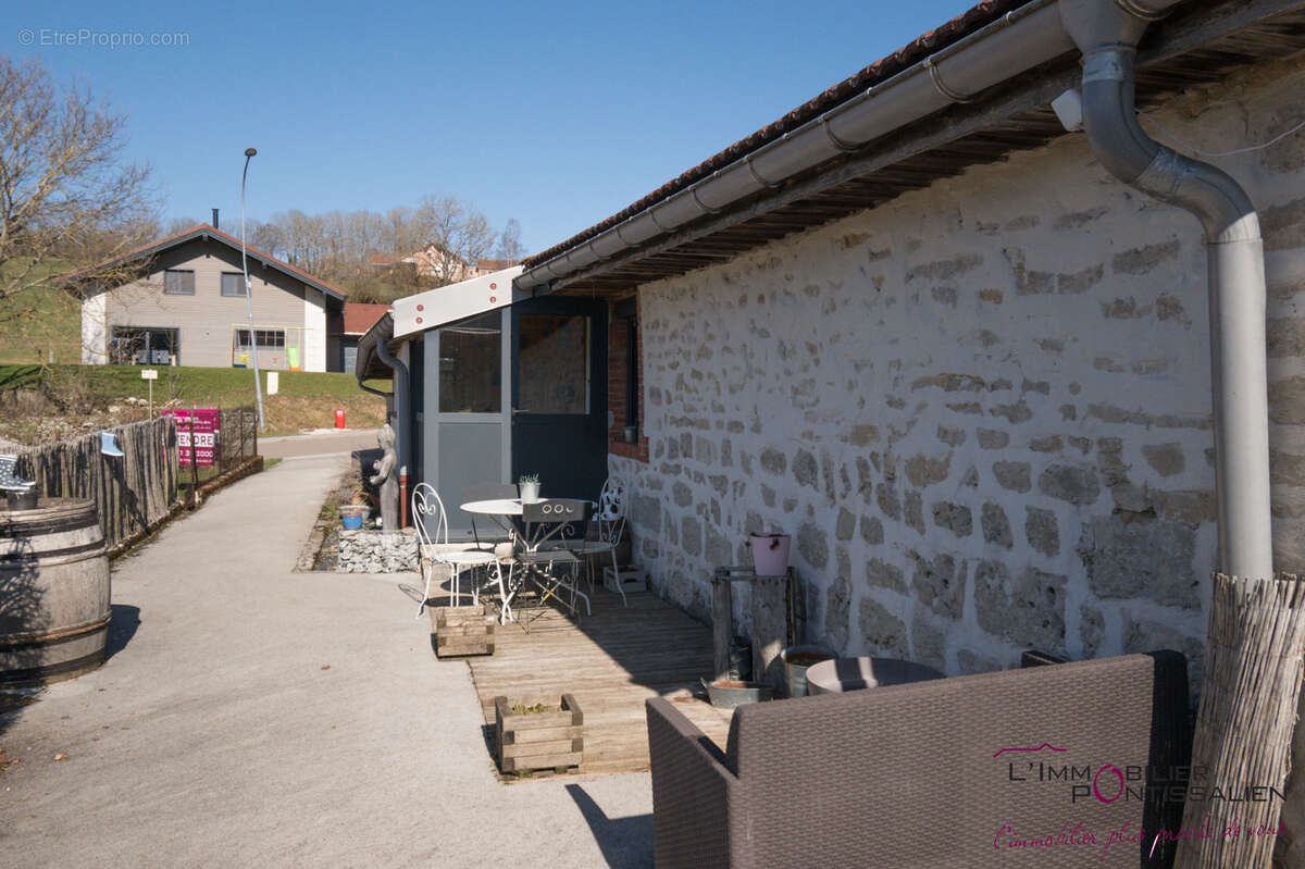 Maison à MAISONS-DU-BOIS-LIEVREMONT