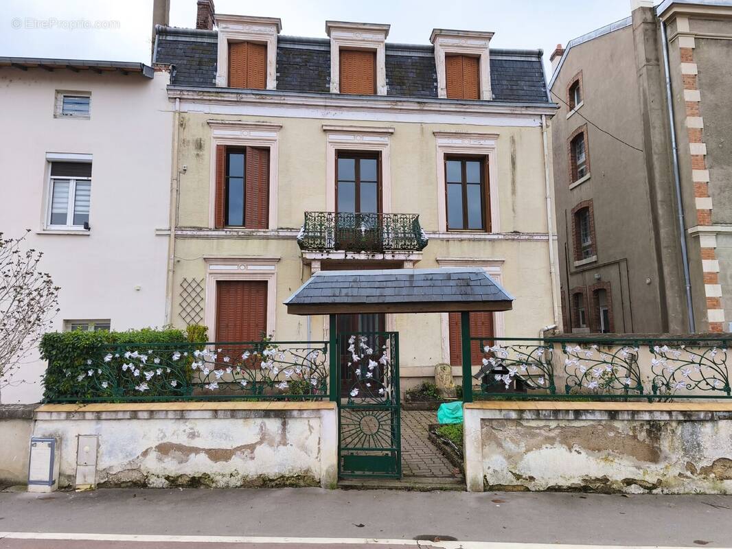 Maison à PAGNY-SUR-MOSELLE