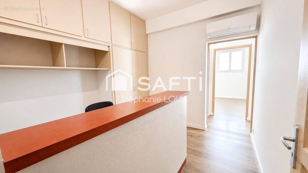 Commerce 103 m² à Draguignan  - photo 1