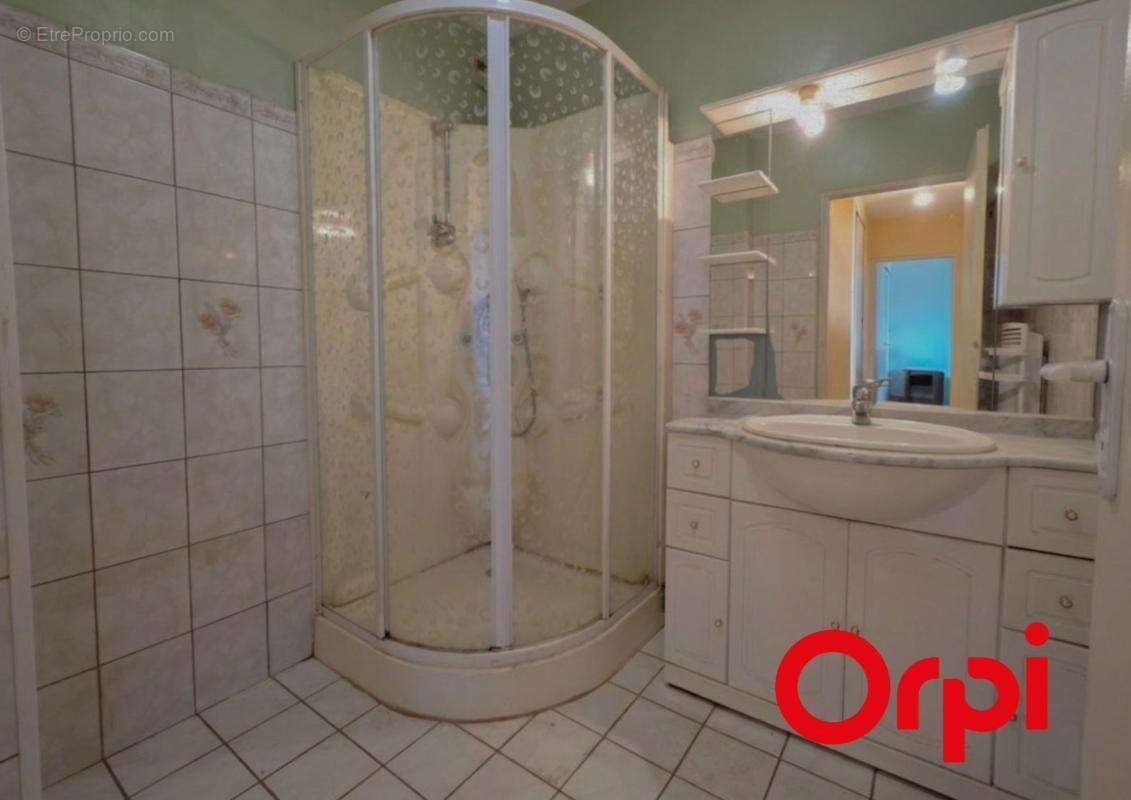 Appartement à LYON-8E
