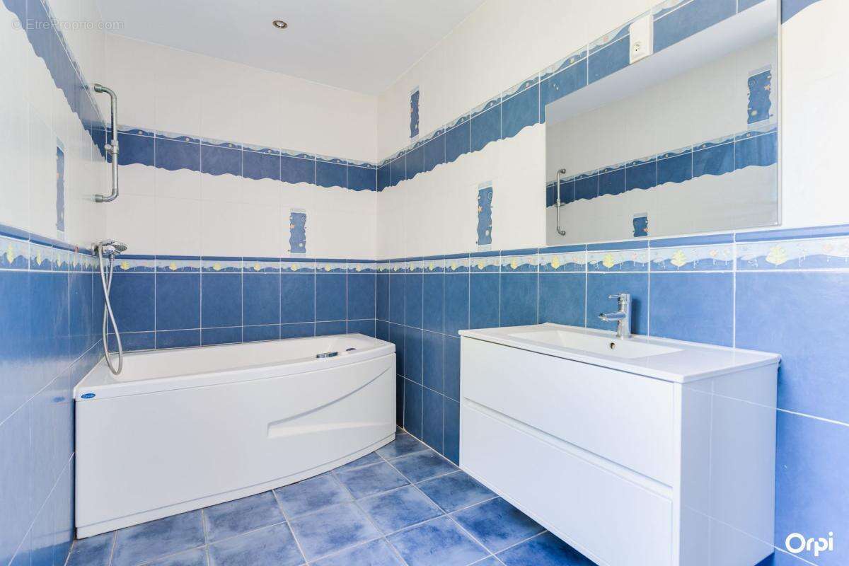 Maison familiale de 205 m² avec piscine – La Ciotat - photo 25