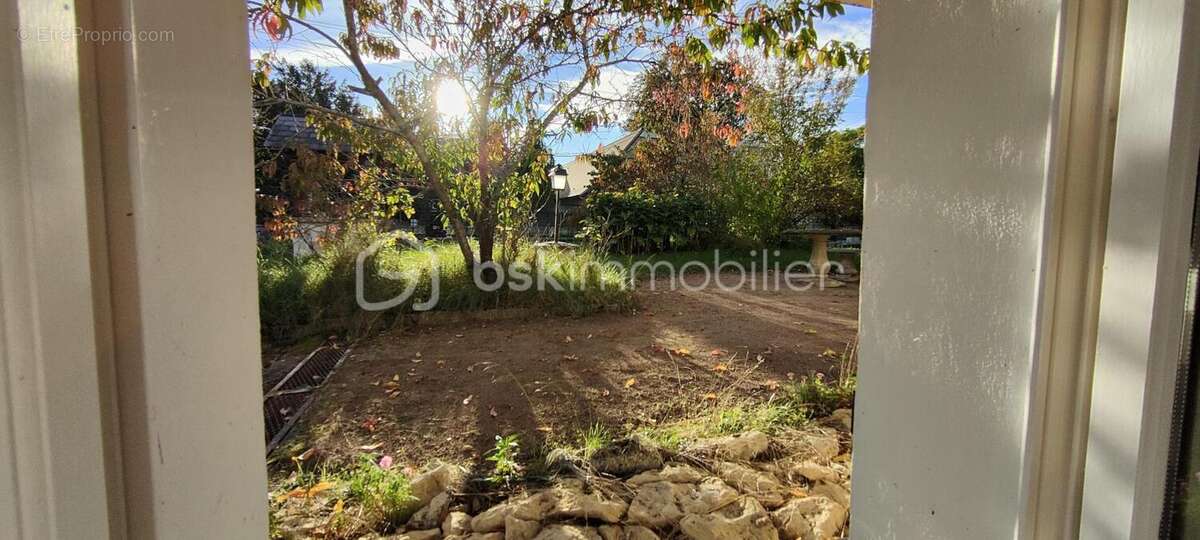 Maison à VARENNES-VAUZELLES