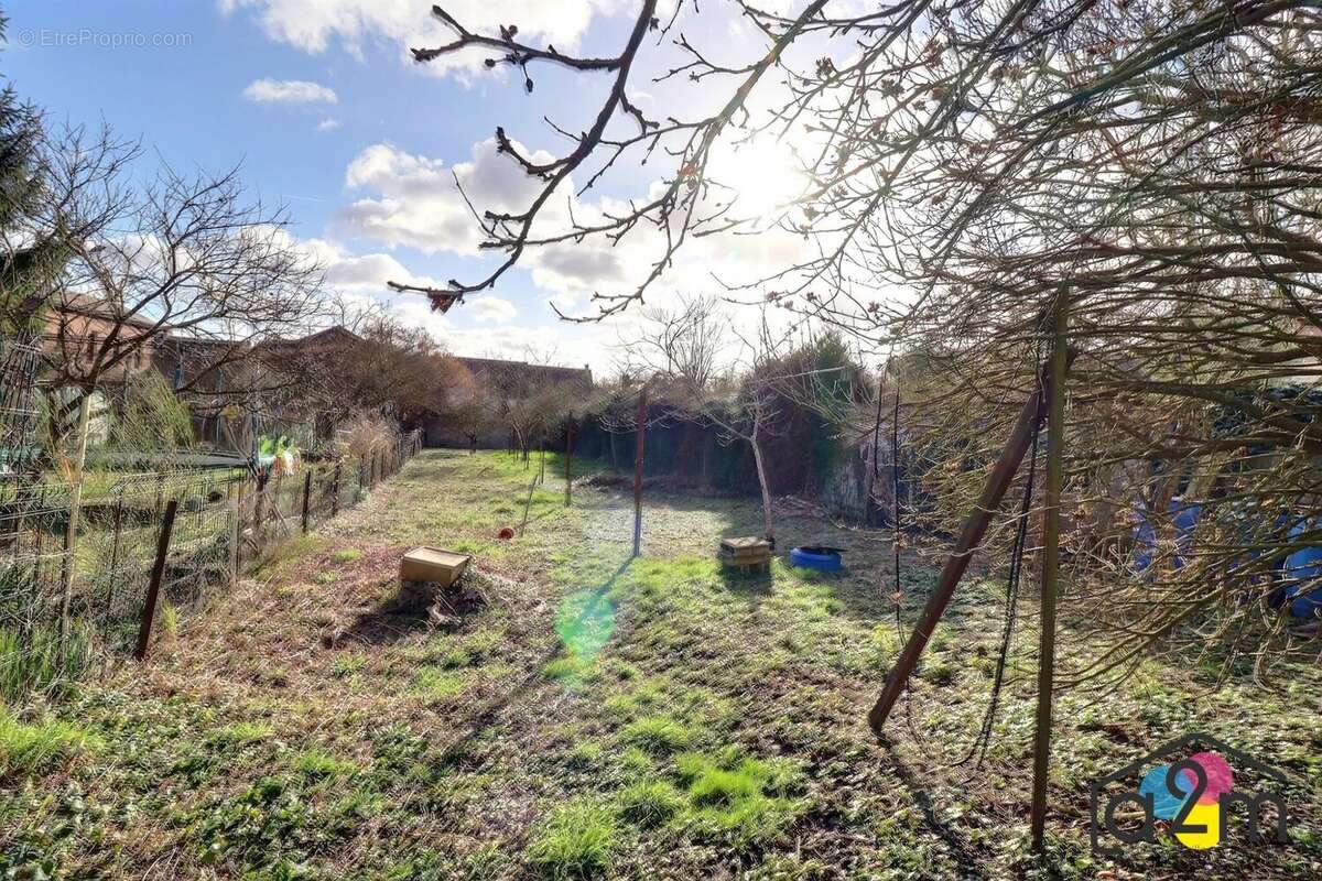 Maison à MONTATAIRE