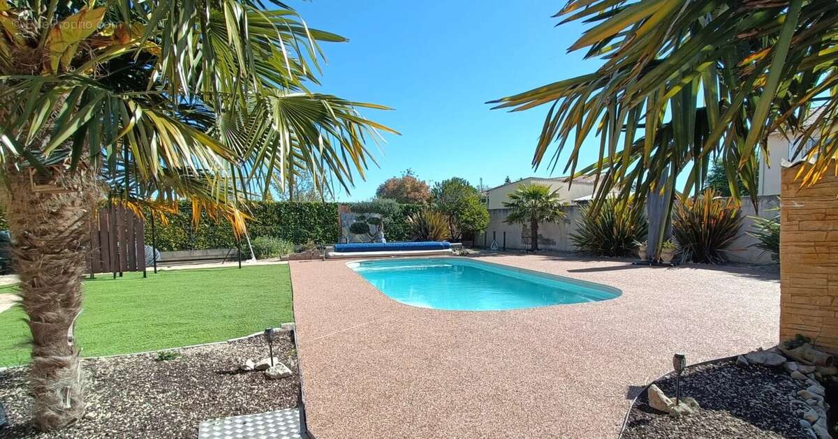 Maison à NEUVILLE-DE-POITOU