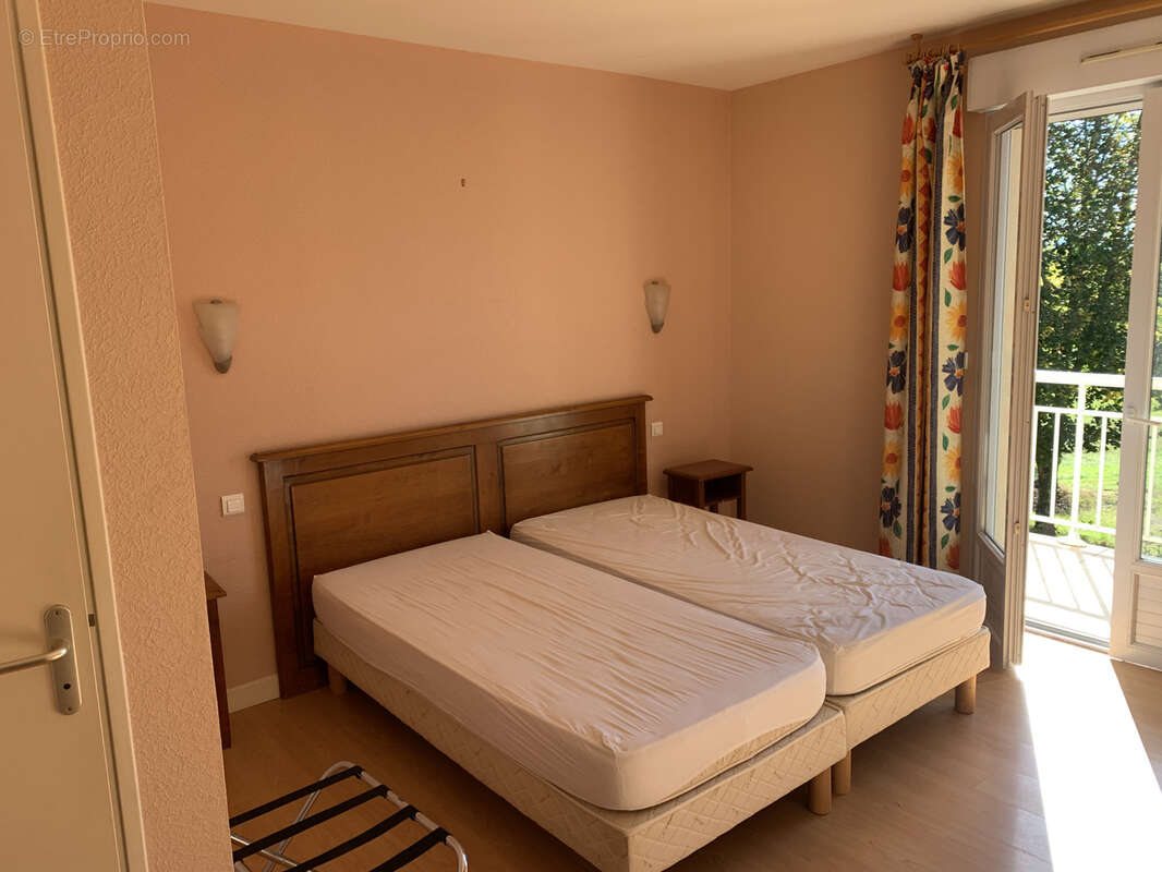 Commerce à SAINT-PANTALEON-DE-LARCHE