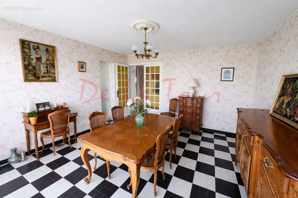 Appartement à MARSEILLE-12E