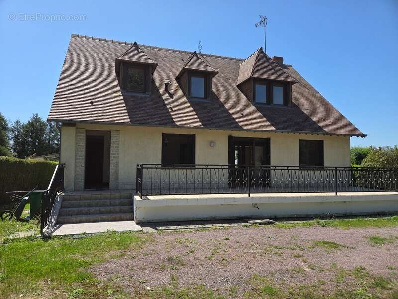 Maison à SAINT-MARTIN-AUX-CHARTRAINS