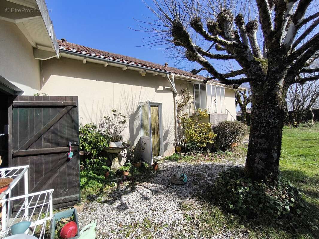 Maison à SAINT-JUNIEN