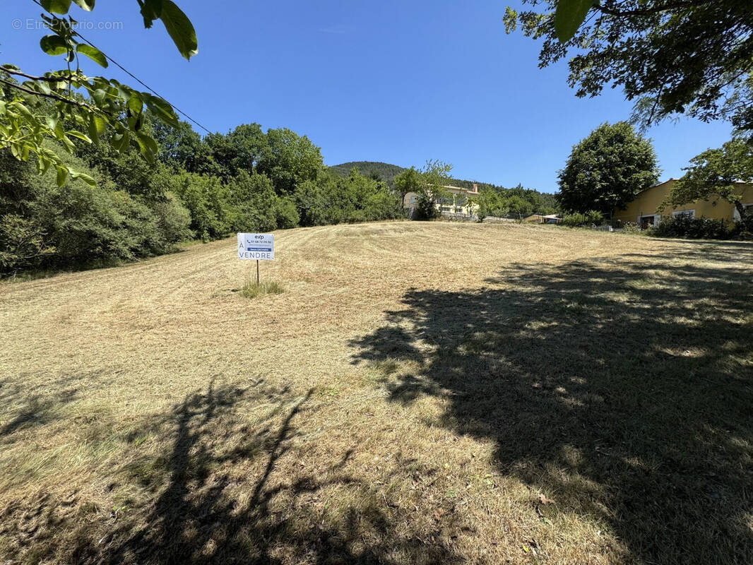 Terrain à PEYROULES