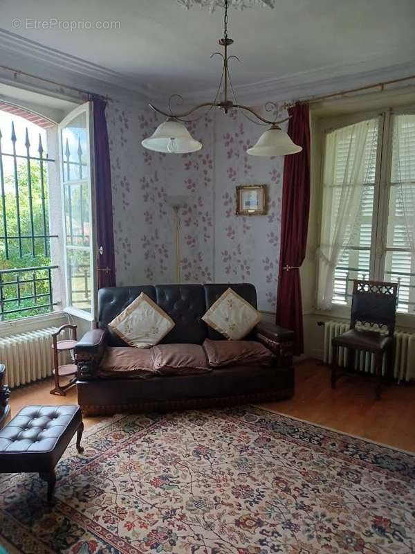 Maison à EGUZON-CHANTOME