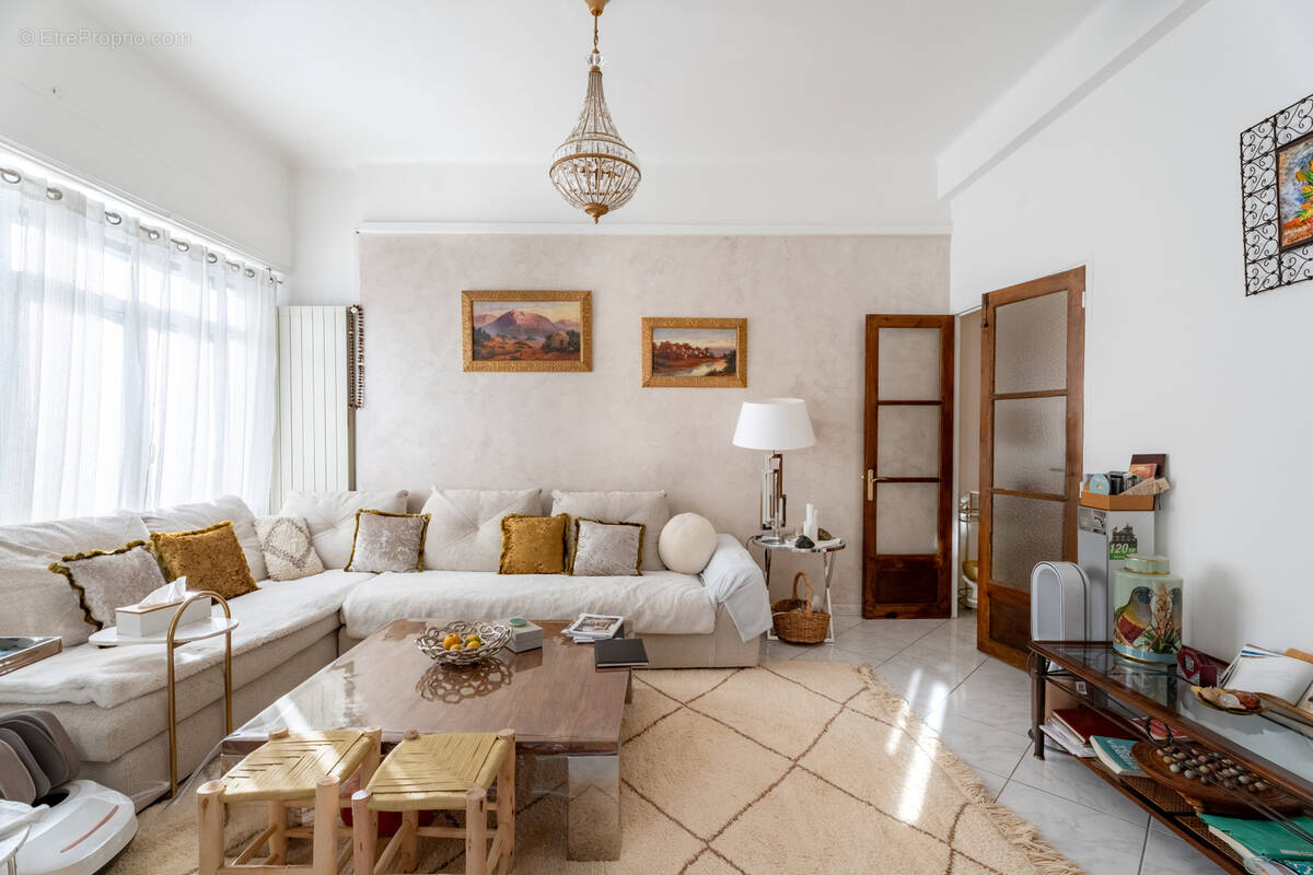 Appartement à MARSEILLE-7E