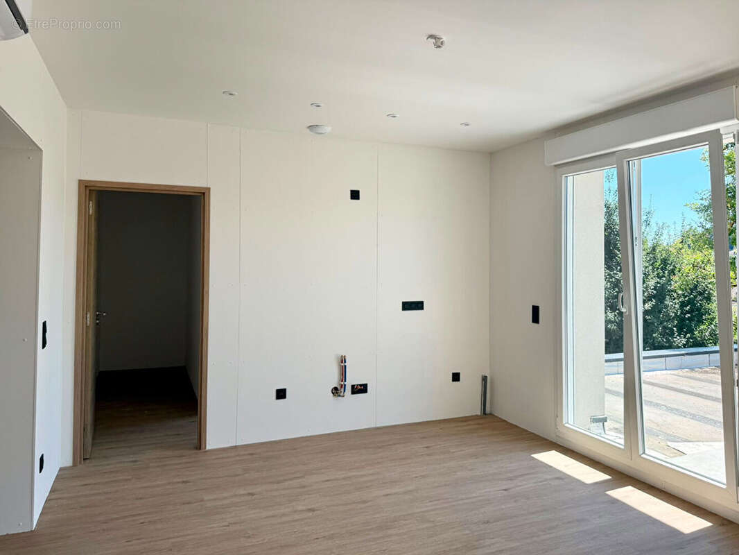 Appartement Ecole Valentin 3 pièce(s) 71.15 m2 - photo 4