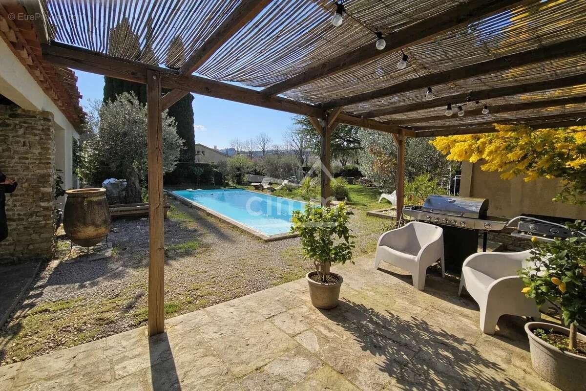 Maison à CHATEAU-ARNOUX-SAINT-AUBAN