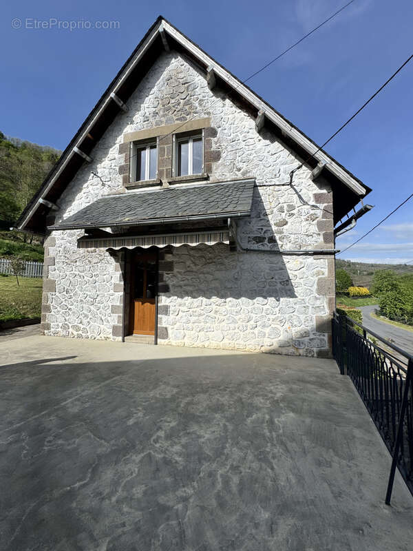 Maison à LAVEISSIERE