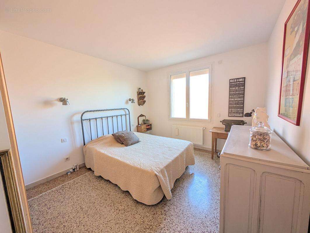 Ensemble immobilier  à Mas Thibert - photo 11