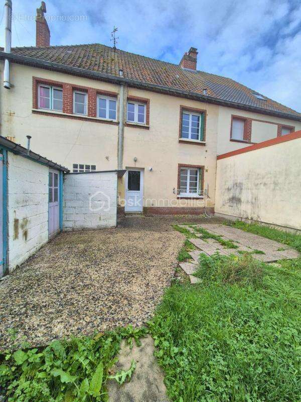 Maison à LONGPRE-LES-CORPS-SAINTS