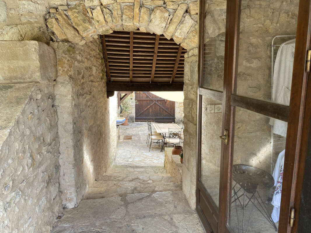 Maison à PONTCIRQ