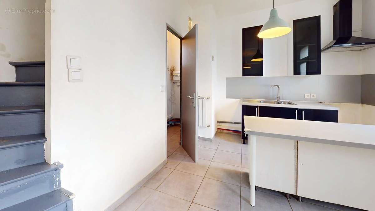 Maison à LE MESNIL-SAINT-DENIS