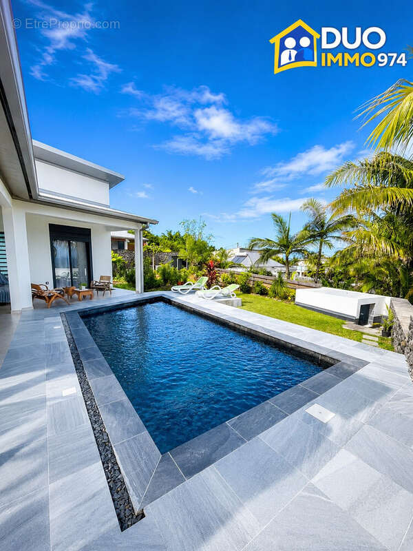 piscine 23m3 - Maison à SAINT-PIERRE