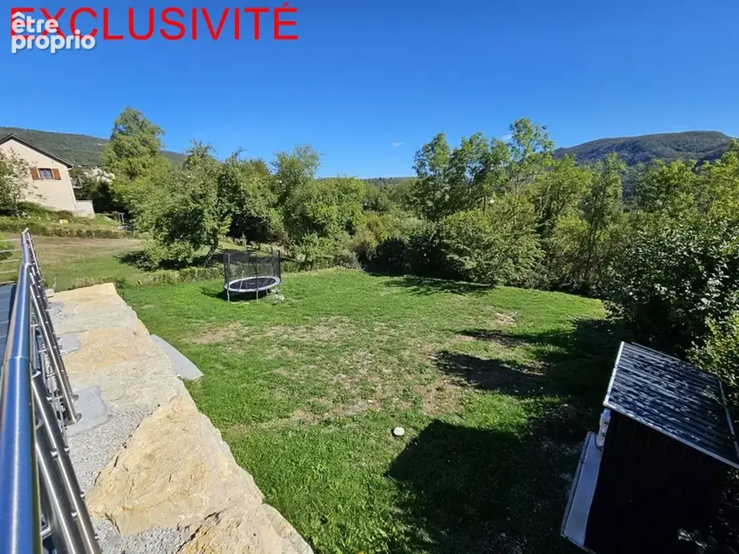 Lavans-lès-Saint-Claude : villa rénovée avec piscine et jolie vue dominante - photo 4
