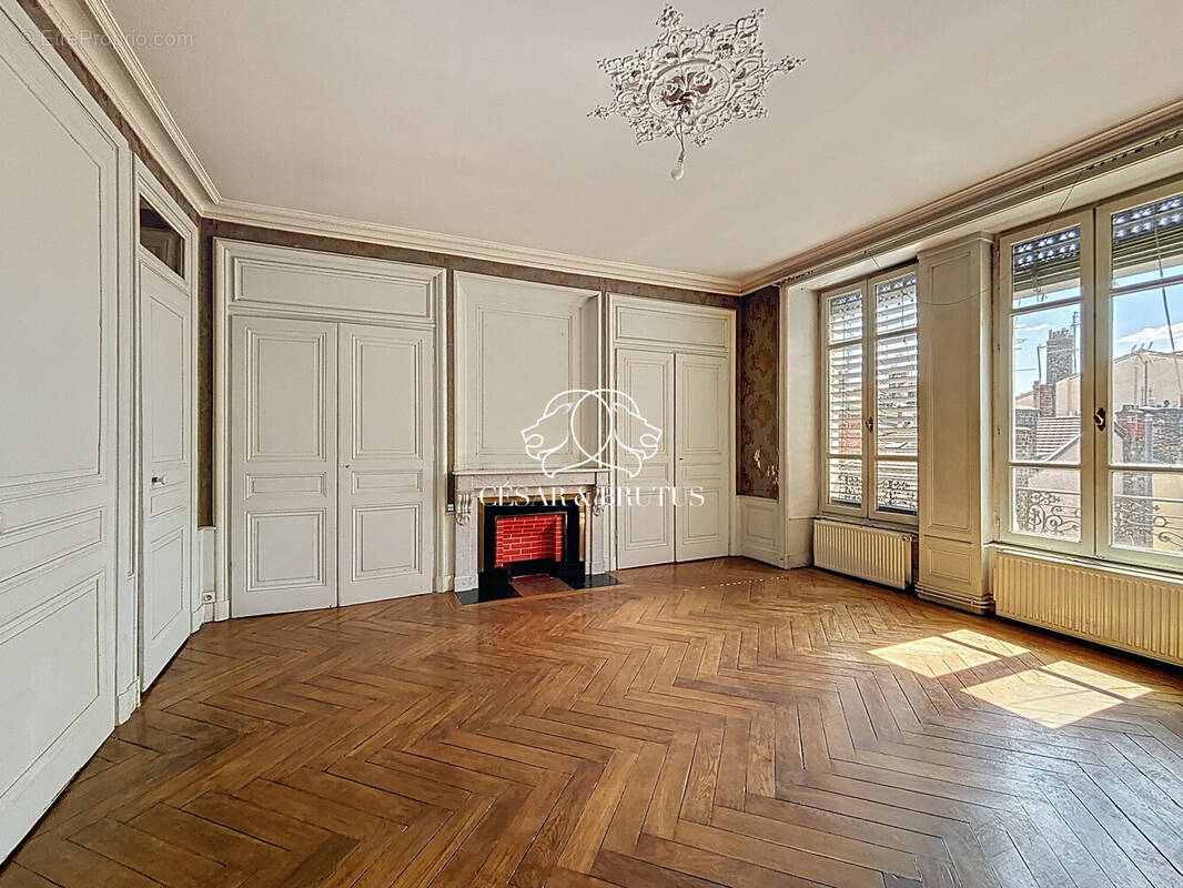 Appartement à LYON-6E