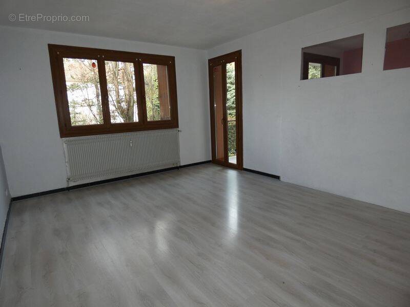 Appartement à VEYNES