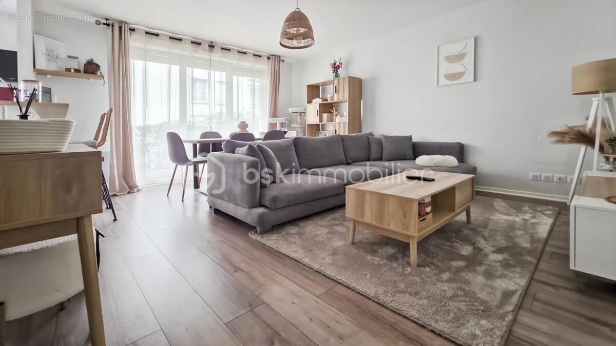 Appartement à CORBEIL-ESSONNES
