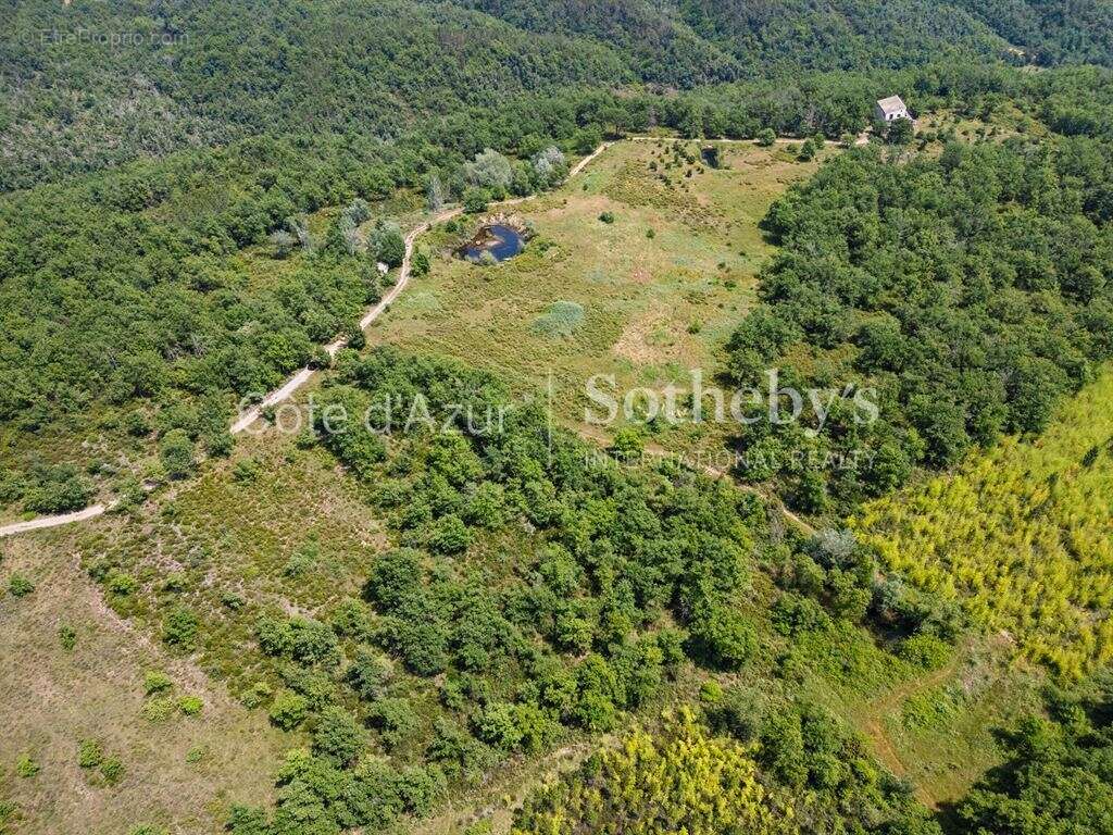 Terrain à FAYENCE