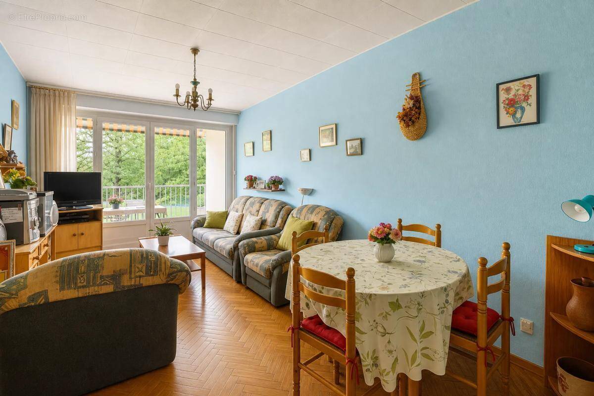 Appartement à SAINTE-FOY-LES-LYON