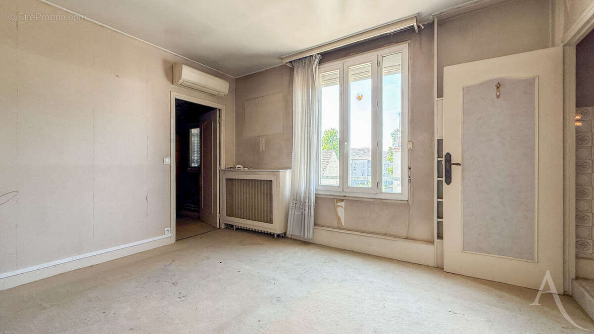 Maison à MONTREUIL