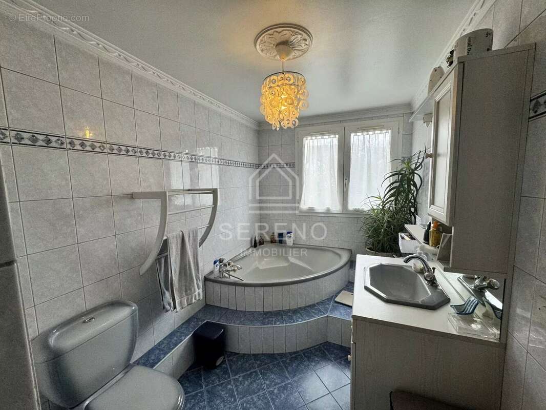 Maison à CHAMPIGNY-SUR-MARNE