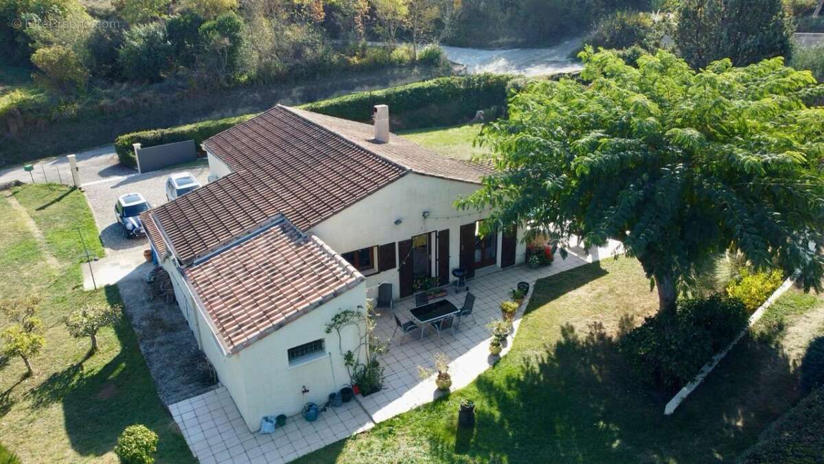 Maison à PIEUSSE