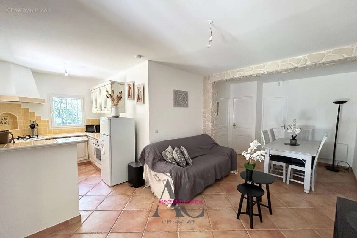 Maison à SAINTE-ANASTASIE-SUR-ISSOLE