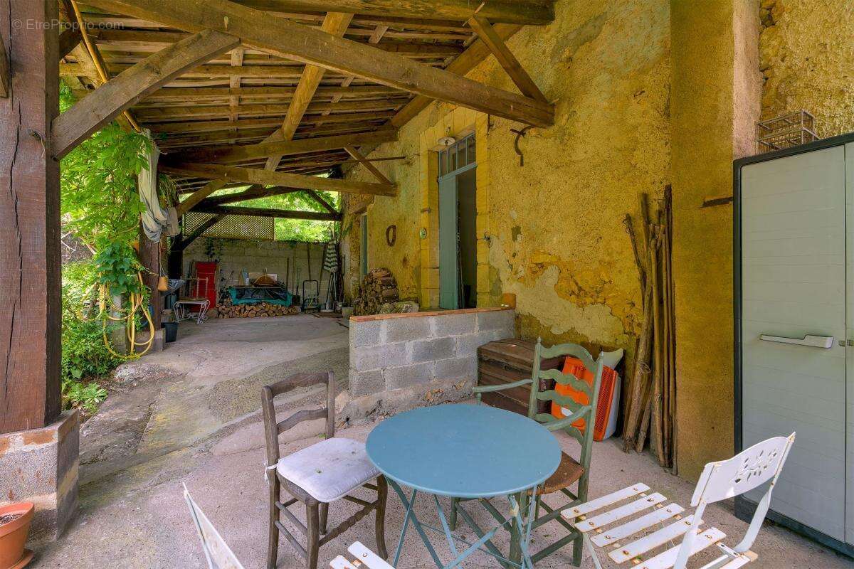 Maison à LE BUISSON-DE-CADOUIN