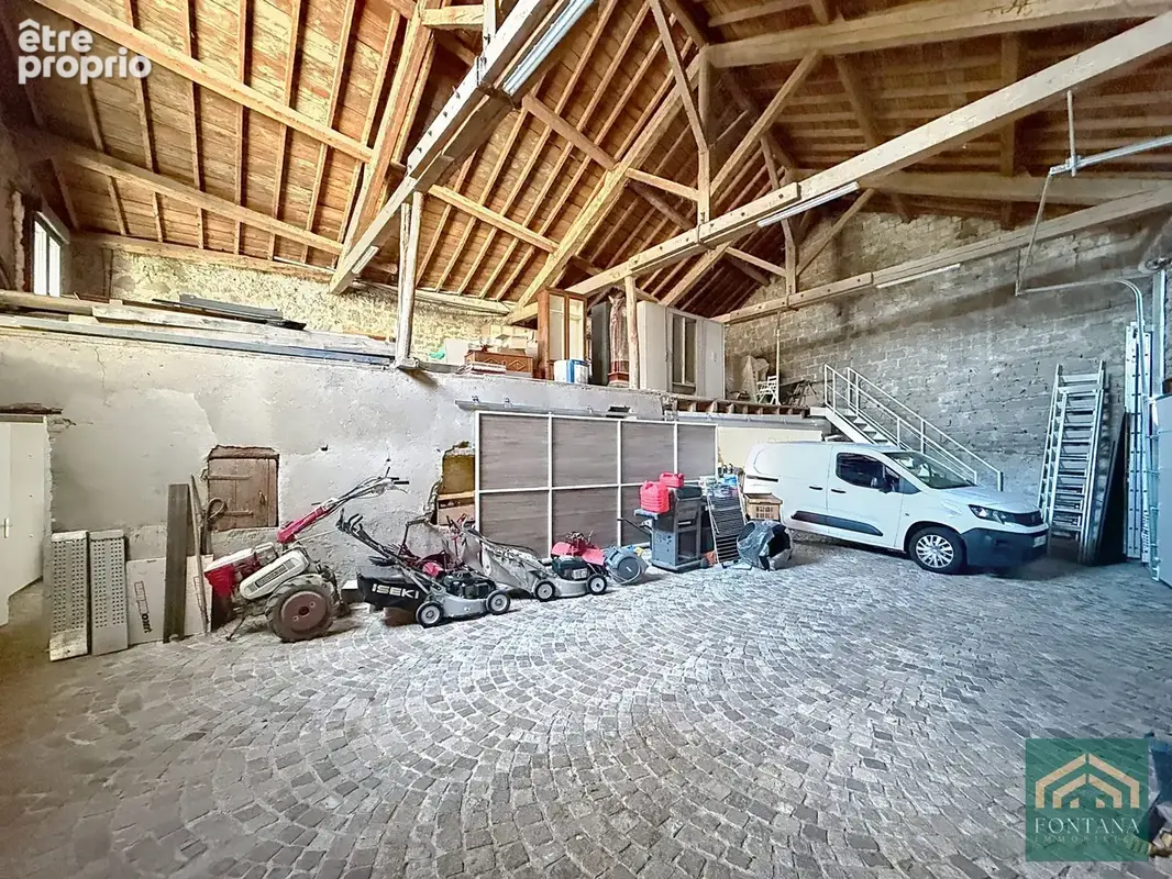 Maison 10 pièces 304 m² à vendre à Saint-Beauzire (63360) - photo 5