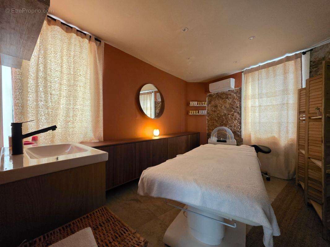 Commerce à SANARY-SUR-MER