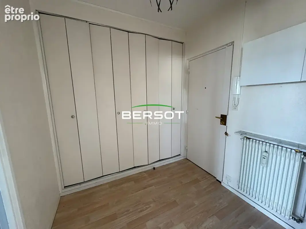 Appartement T3 avec balcon et place de parking privative - secteur Viotte - photo 9