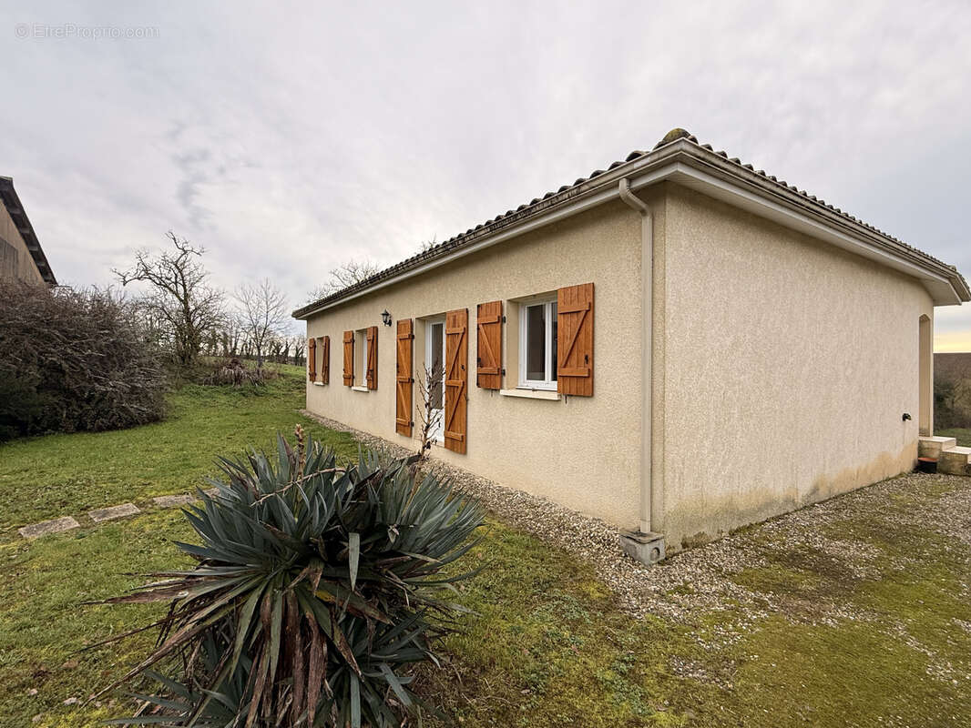 Maison à MONTIGNAC-DE-LAUZUN