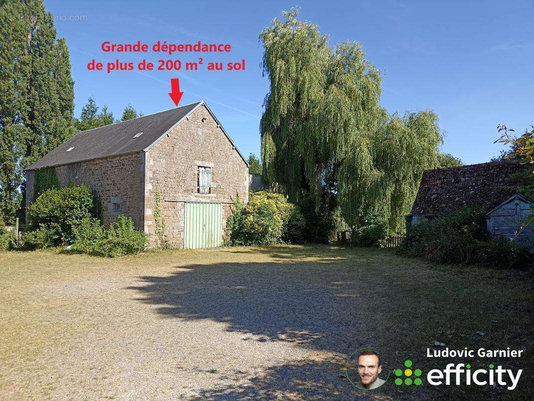 Maison à SAINT-HILAIRE-DU-HARCOUET