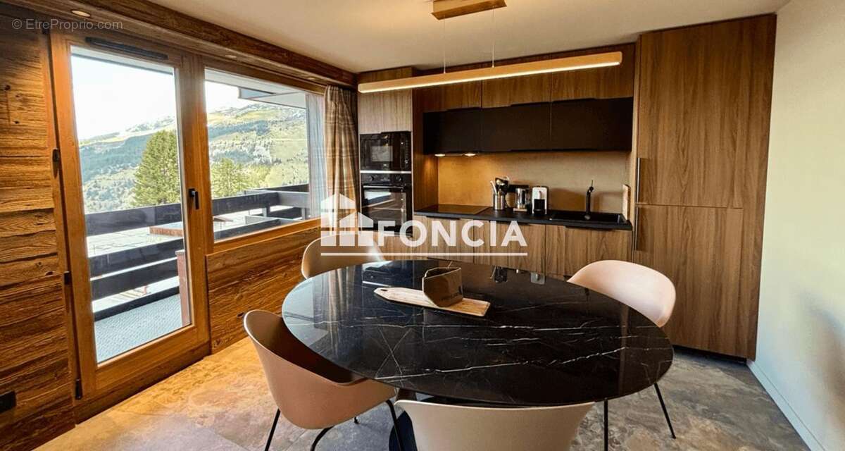 Appartement à LES ALLUES