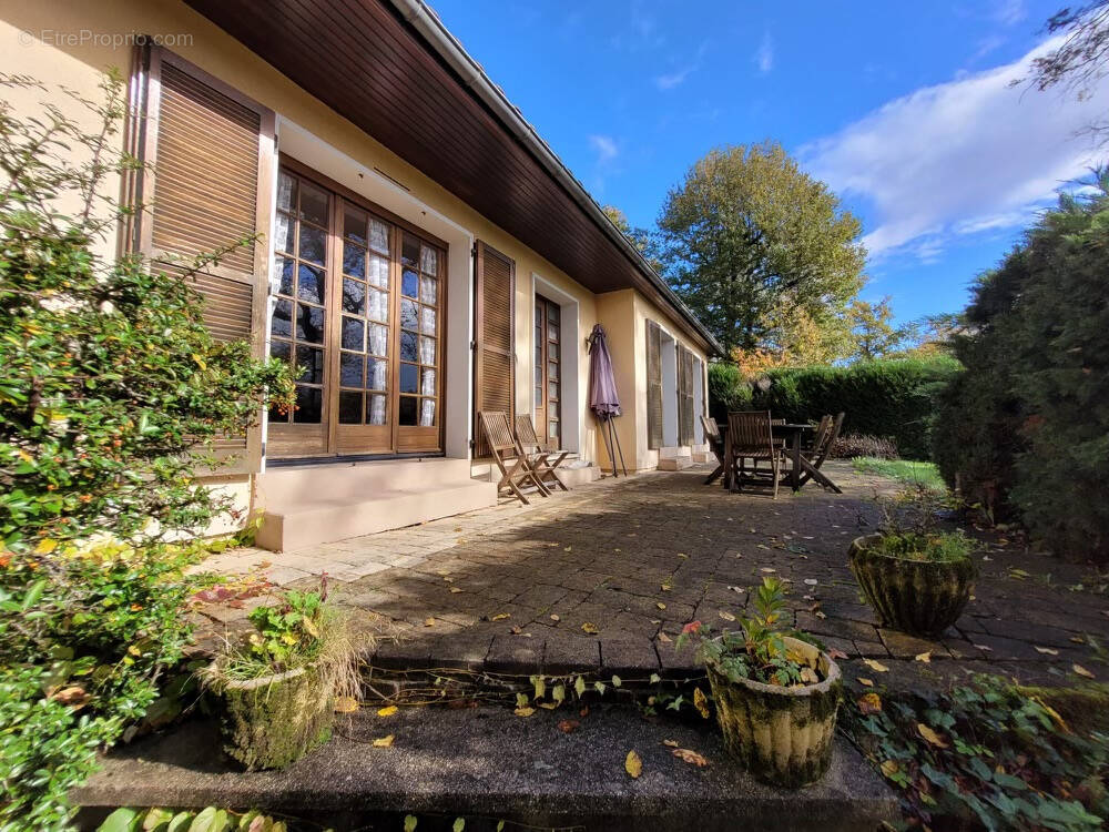 Maison à MONTRACOL