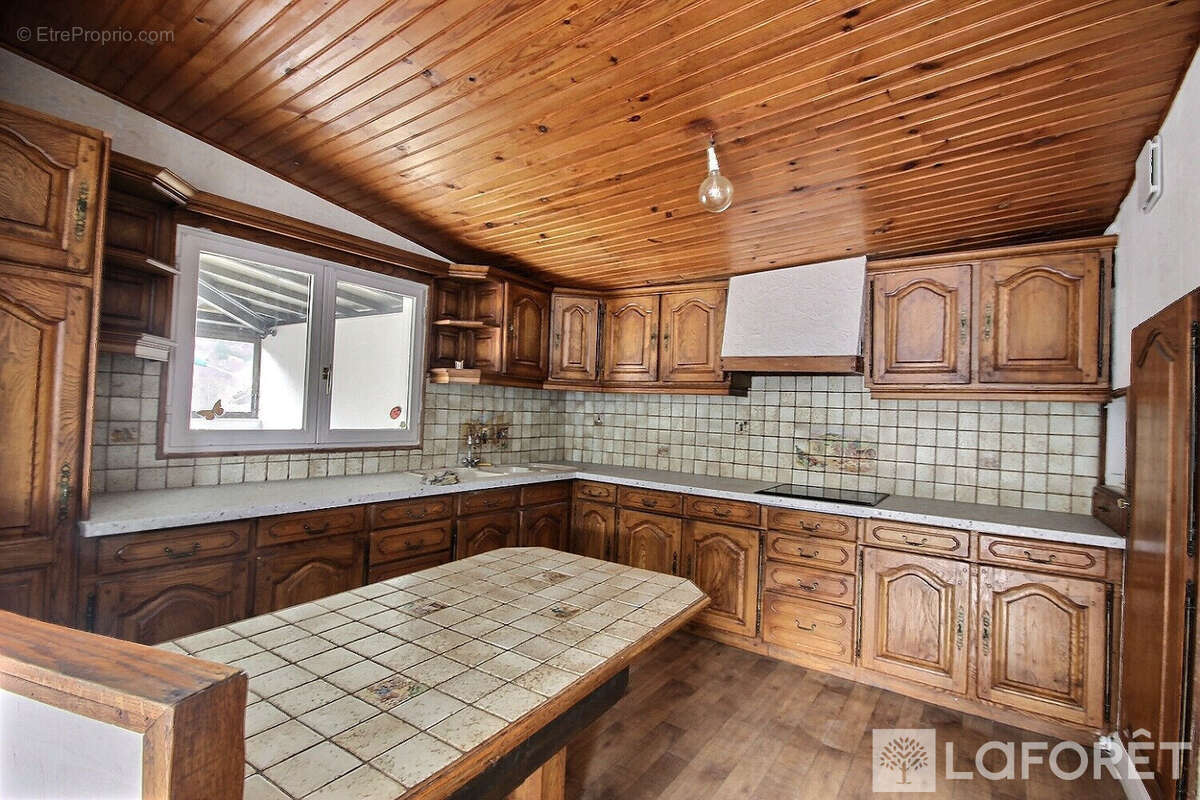 Maison à SAINT-THURIN