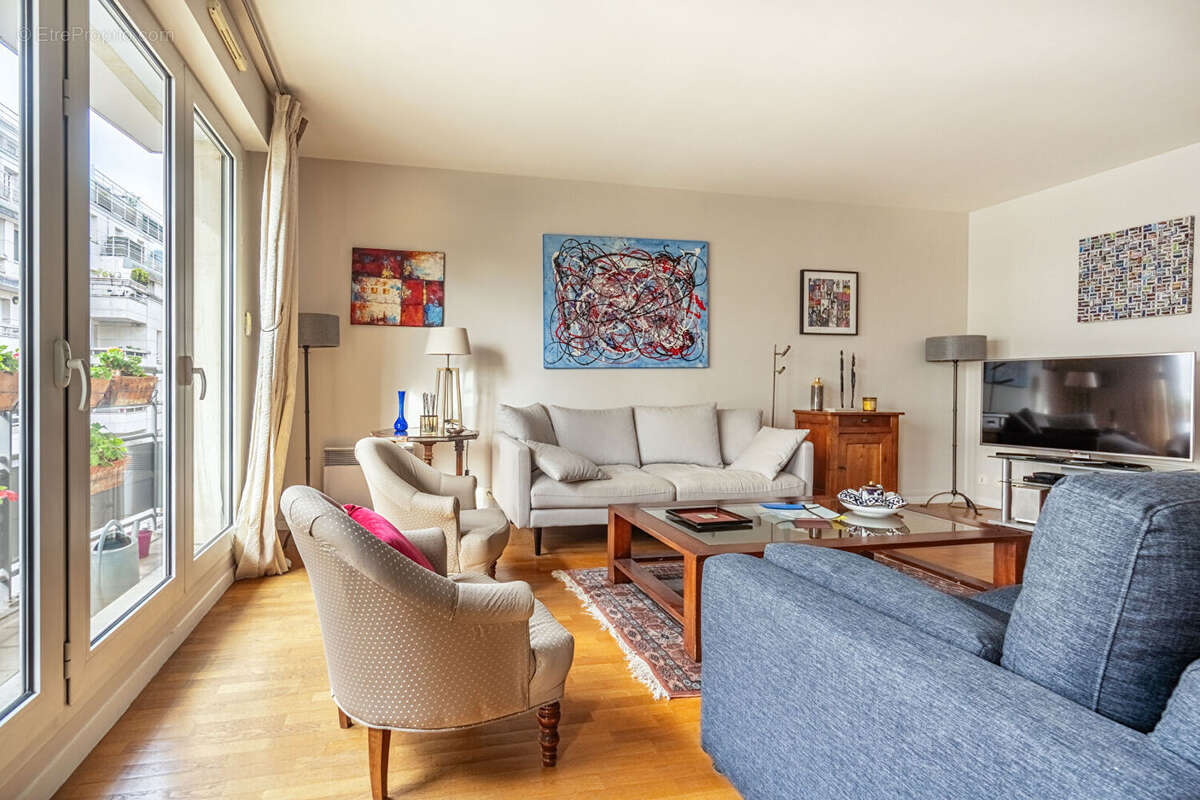 Appartement à LEVALLOIS-PERRET